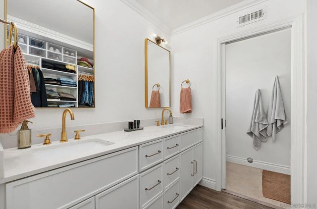 1971 Azure Way, Encinitas, CA 92024