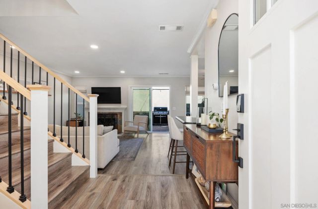 1971 Azure Way, Encinitas, CA 92024