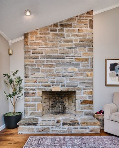 20 Carriage Ln, South Hadley, MA 01075