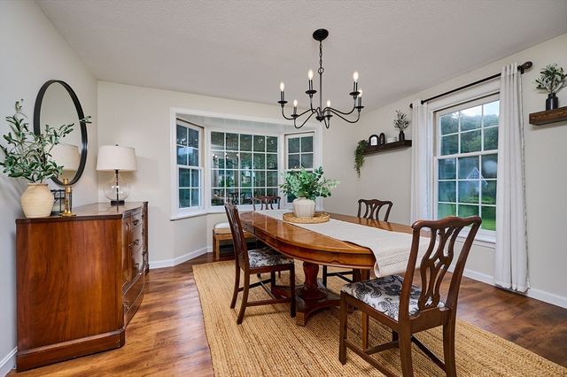20 Carriage Ln, South Hadley, MA 01075