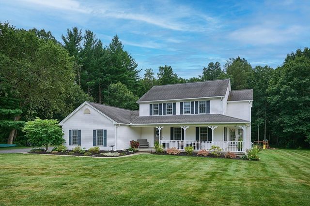 20 Carriage Ln, South Hadley, MA 01075