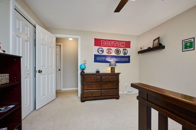 20 Carriage Ln, South Hadley, MA 01075