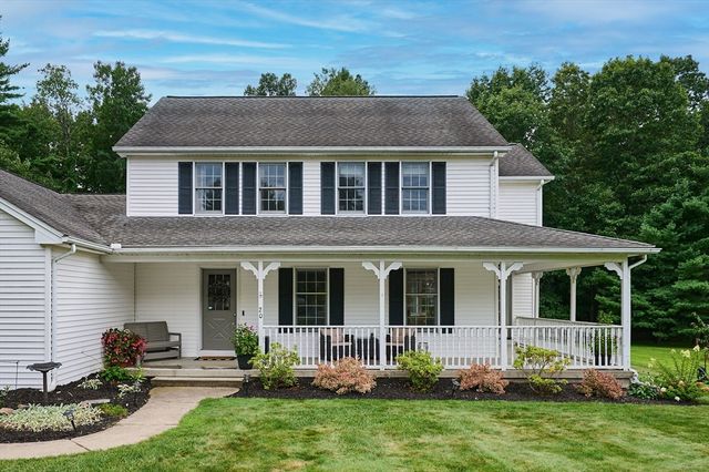 20 Carriage Ln, South Hadley, MA 01075