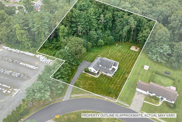 20 Carriage Ln, South Hadley, MA 01075