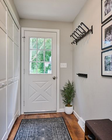 20 Carriage Ln, South Hadley, MA 01075