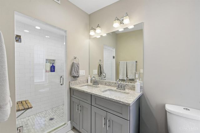 817 Broadway Street, Cincinnati, OH 45202