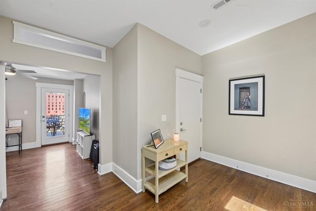 817 Broadway Street, Cincinnati, OH 45202