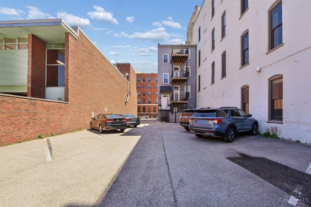 817 Broadway Street, Cincinnati, OH 45202