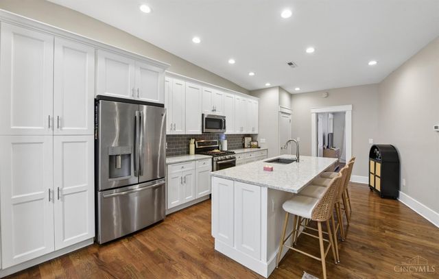 817 Broadway Street, Cincinnati, OH 45202
