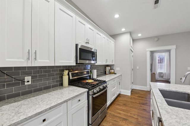 817 Broadway Street, Cincinnati, OH 45202