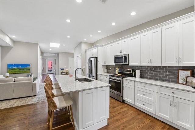 817 Broadway Street, Cincinnati, OH 45202