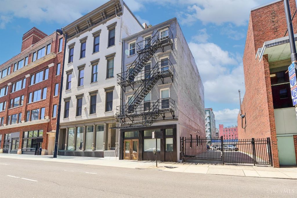 817 Broadway Street, Cincinnati, OH 45202