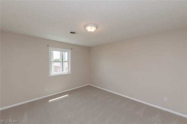 126 Royal Crest Drive E, Seville, OH 44273