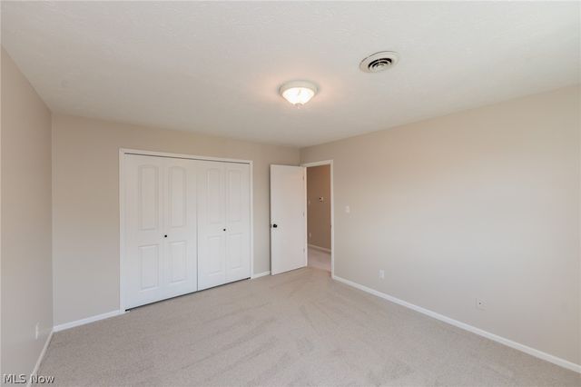 126 Royal Crest Drive E, Seville, OH 44273