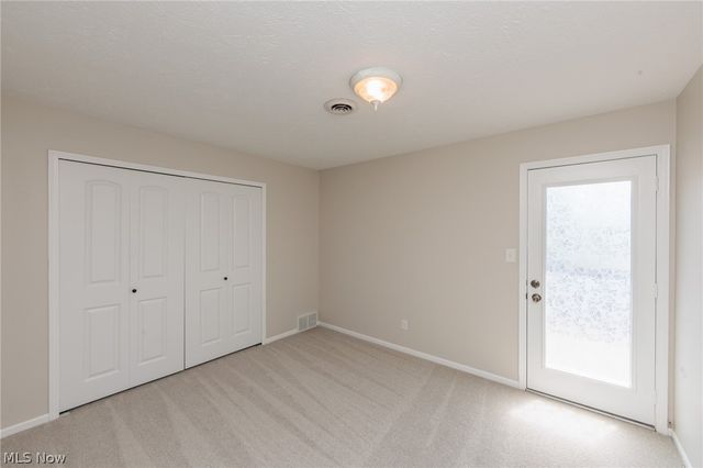 126 Royal Crest Drive E, Seville, OH 44273