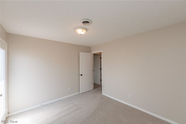 126 Royal Crest Drive E, Seville, OH 44273