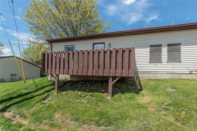 126 Royal Crest Drive E, Seville, OH 44273