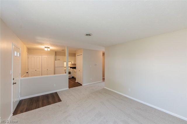 126 Royal Crest Drive E, Seville, OH 44273