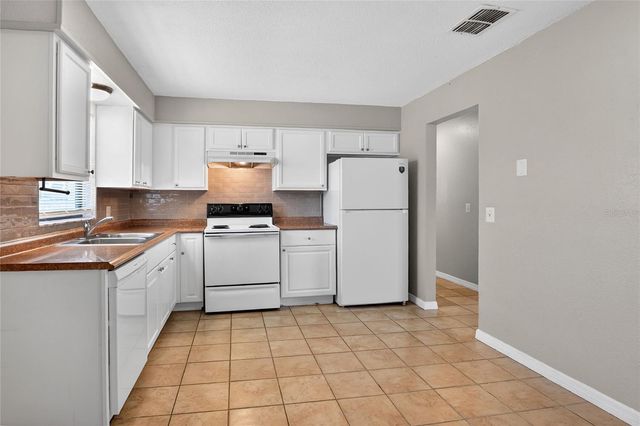 1554 SARAH STREET, Lake Wales, FL 33898