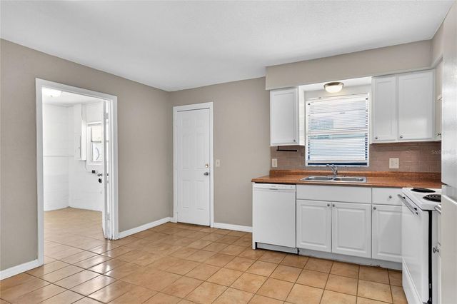 1554 SARAH STREET, Lake Wales, FL 33898