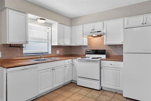 1554 SARAH STREET, Lake Wales, FL 33898