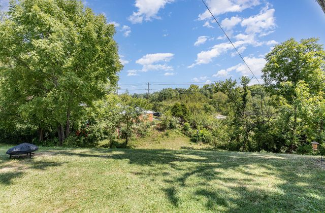 16 Cobbler Court, Elsmere, KY 41018