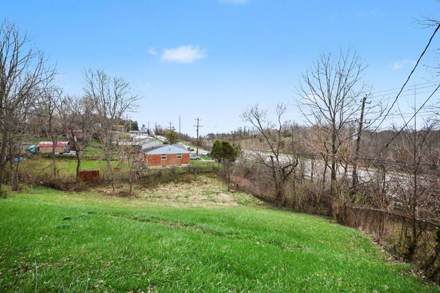 16 Cobbler Court, Elsmere, KY 41018