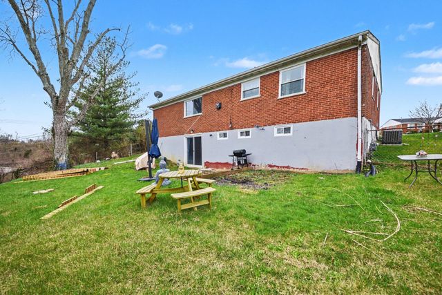 16 Cobbler Court, Elsmere, KY 41018