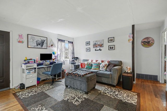 16 Cobbler Court, Elsmere, KY 41018