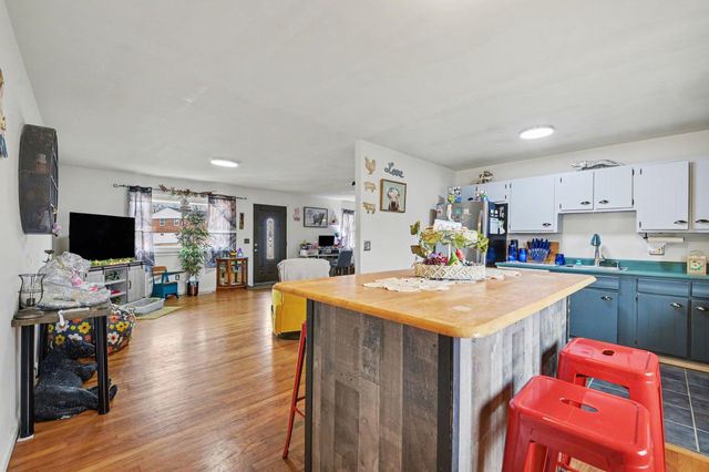 16 Cobbler Court, Elsmere, KY 41018