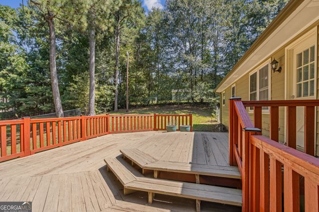 406 Farm Street, Loganville, GA 30052