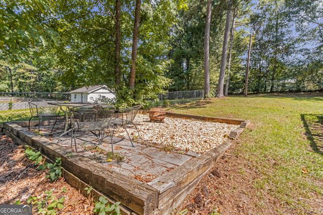 406 Farm Street, Loganville, GA 30052