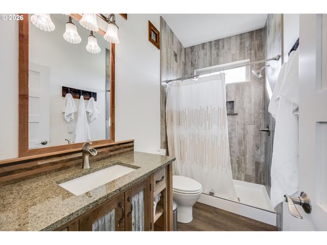 1760 COPPER DAM Rd, Hood River, OR 97031