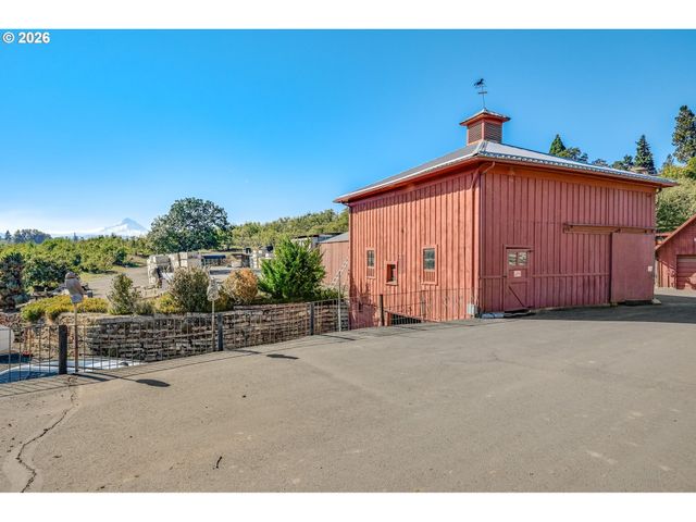 1760 COPPER DAM Rd, Hood River, OR 97031