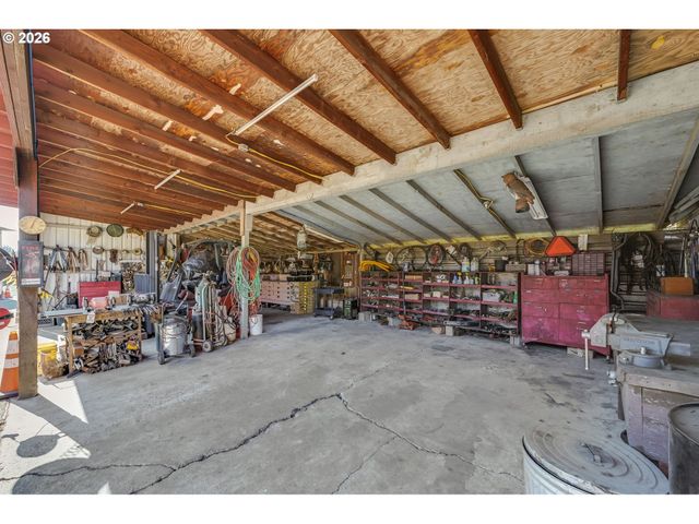 1760 COPPER DAM Rd, Hood River, OR 97031