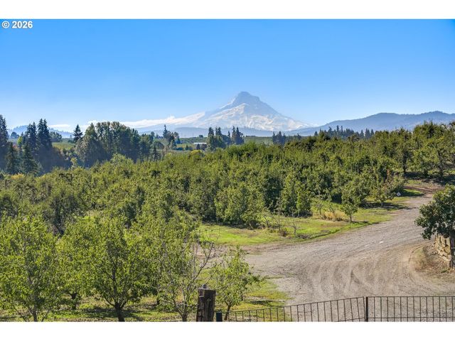 1760 COPPER DAM Rd, Hood River, OR 97031