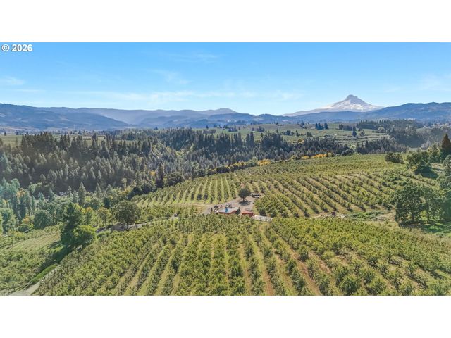 1760 COPPER DAM Rd, Hood River, OR 97031