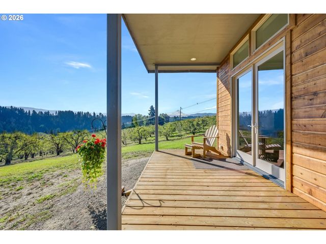 1760 COPPER DAM Rd, Hood River, OR 97031