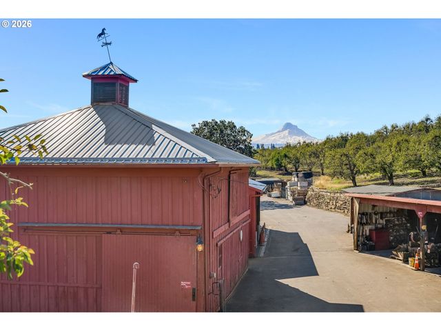 1760 COPPER DAM Rd, Hood River, OR 97031