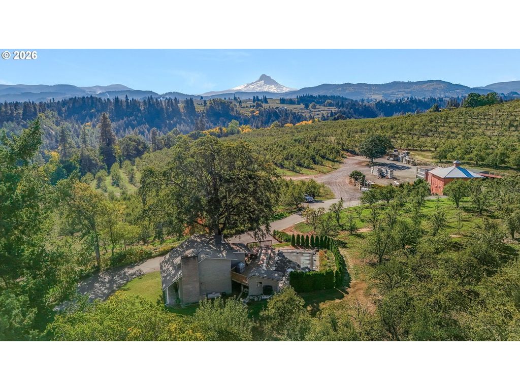 1760 COPPER DAM Rd, Hood River, OR 97031