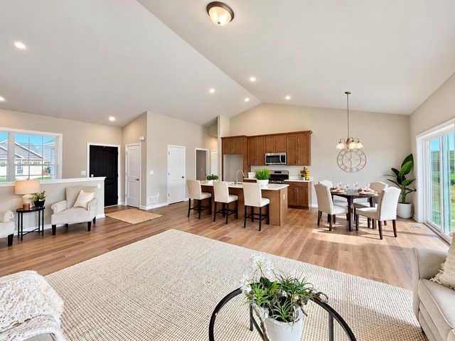 3851 Kestrel Point Drive, Janesville, WI 53548