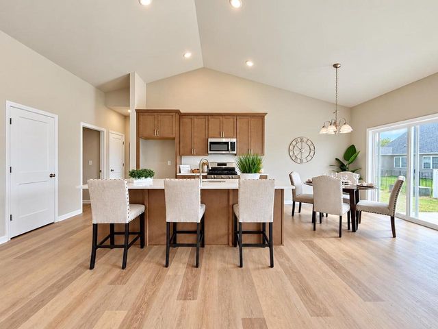3851 Kestrel Point Drive, Janesville, WI 53548