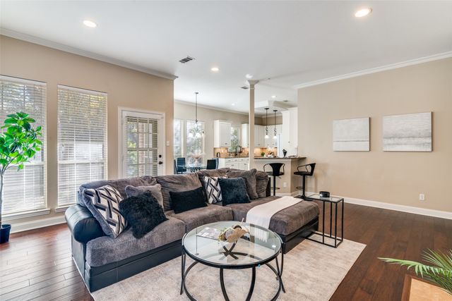 1113 Creekwood Drive, Garland, TX 75044