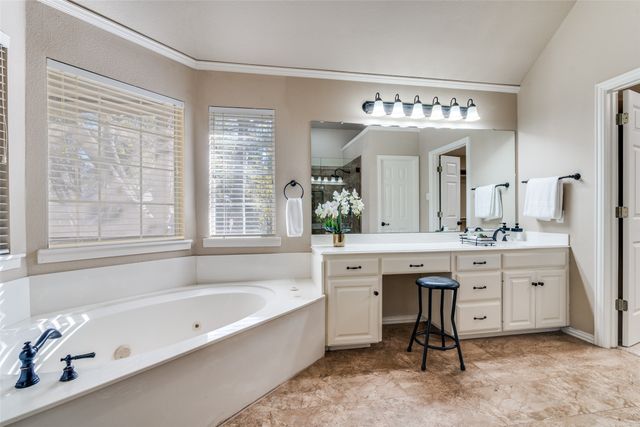 1113 Creekwood Drive, Garland, TX 75044