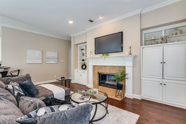 1113 Creekwood Drive, Garland, TX 75044