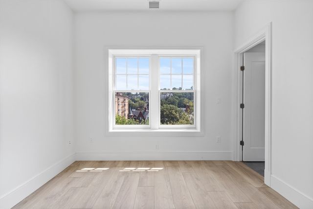 1580 Beacon Street 100, Boston, MA 02446