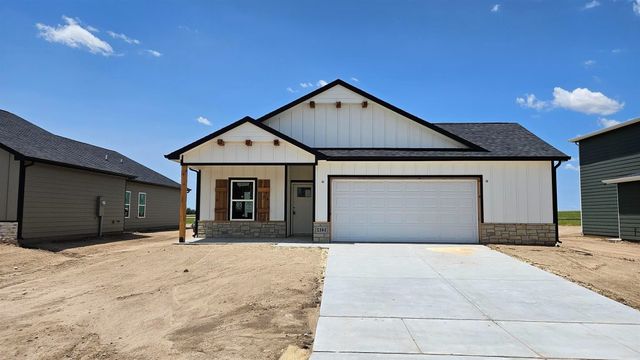 1025 N Forestview St, Wichita, KS 67235