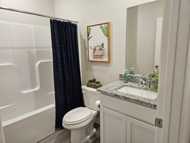 1025 N Forestview St, Wichita, KS 67235