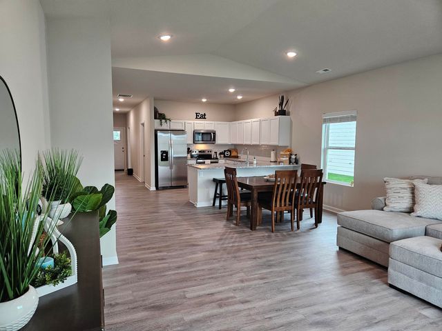 1025 N Forestview St, Wichita, KS 67235