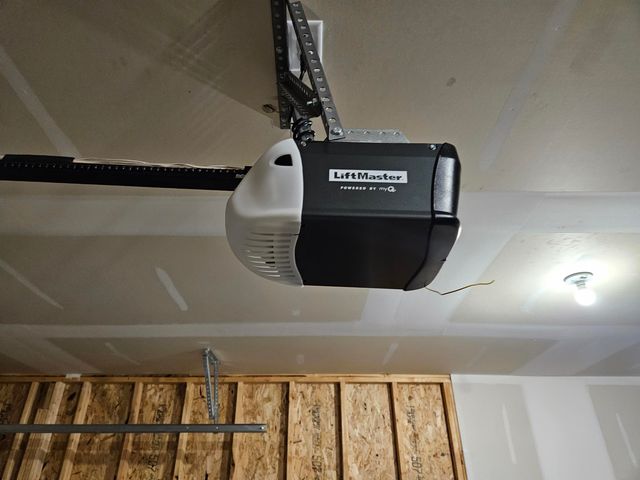 1025 N Forestview St, Wichita, KS 67235